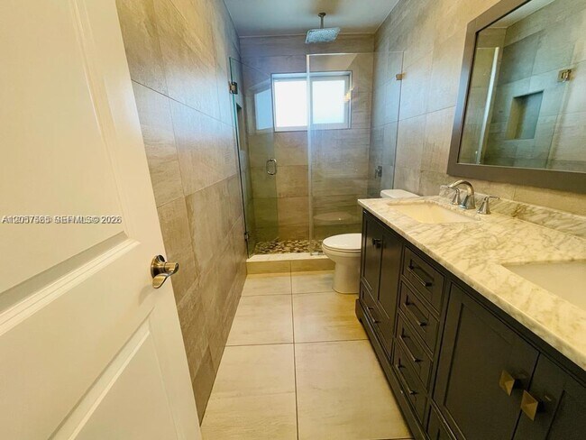 Building Photo - Northeast 41st Street, Oakland Park, FL 33308 - 3 BR 2 BA house