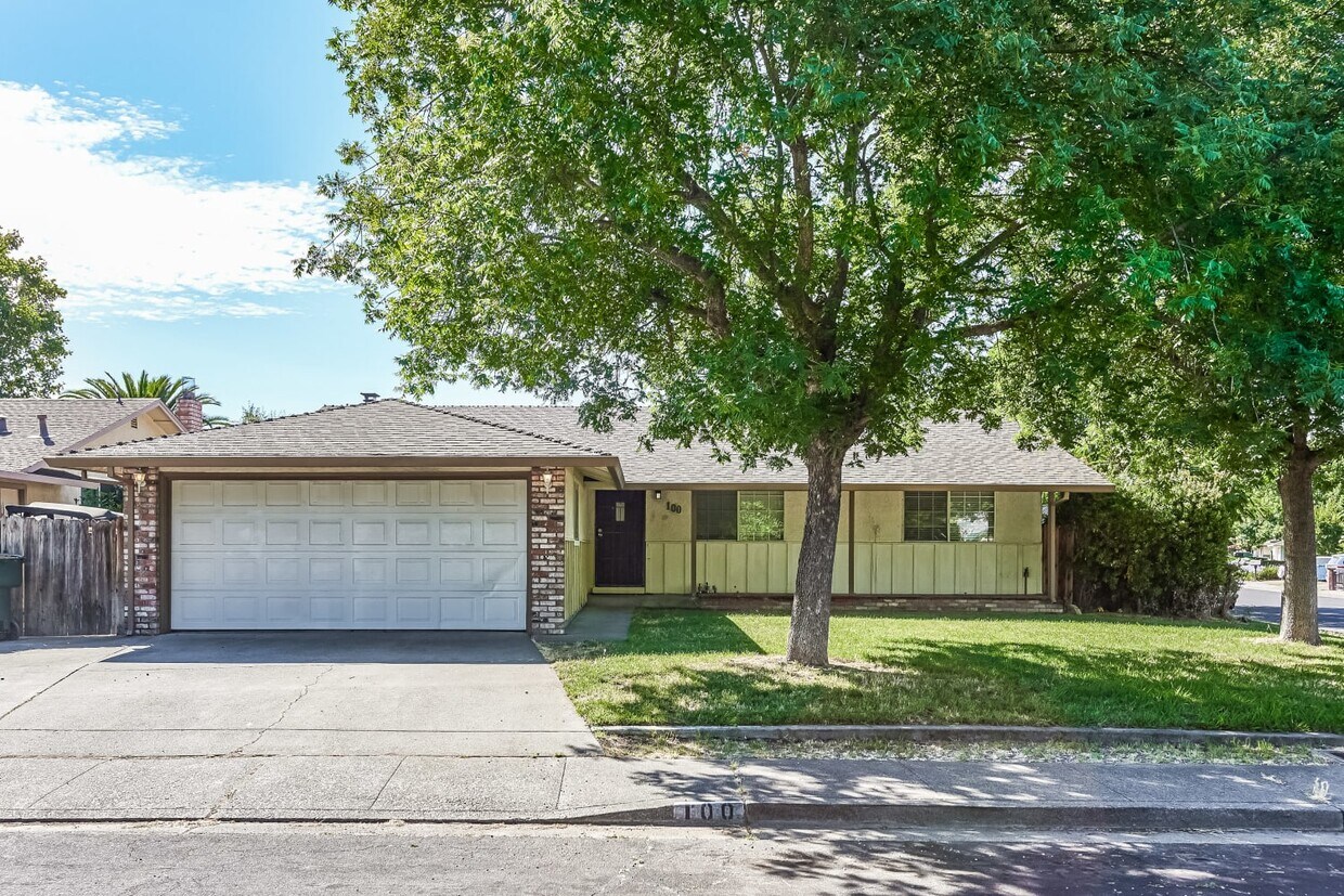 100 Stanton Ave House Rental in Vacaville, CA