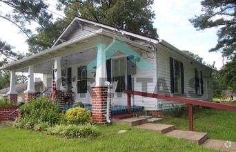 Building Photo - 207 E Edgecombe St