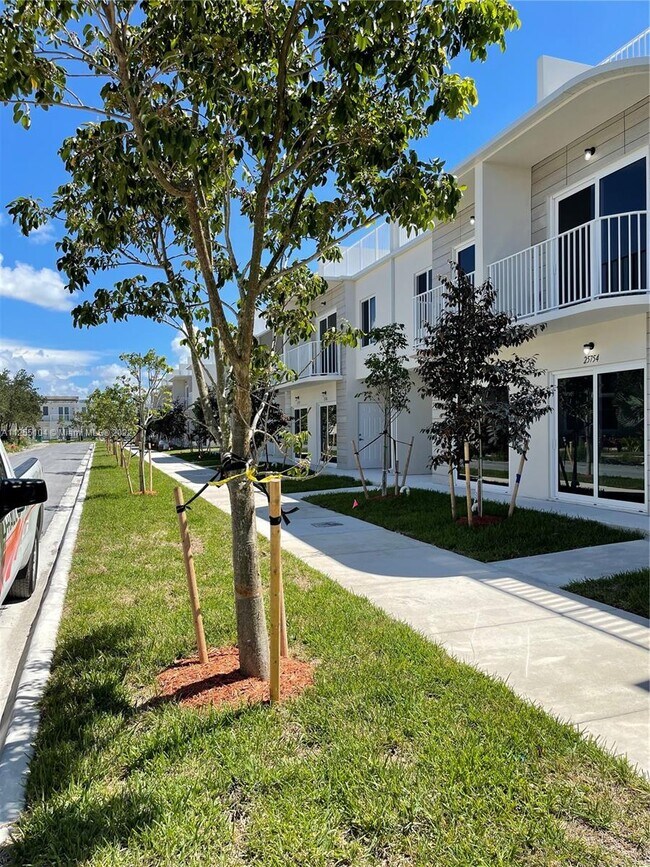 Building Photo - 25748 SW 143rd Ave