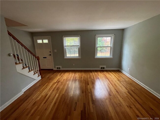 Building Photo - 1181 Whitney Ave