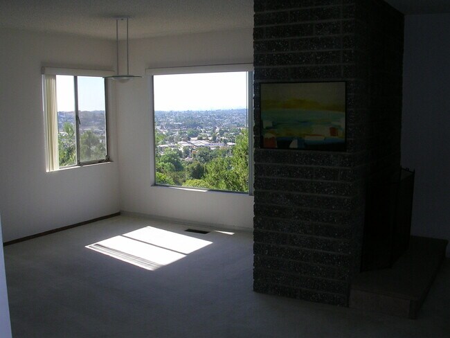 Dining Room - 8036 Pasadena Ave