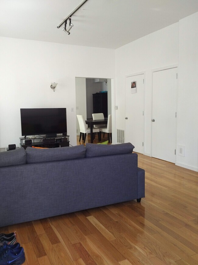 living room - 349 Vallejo St