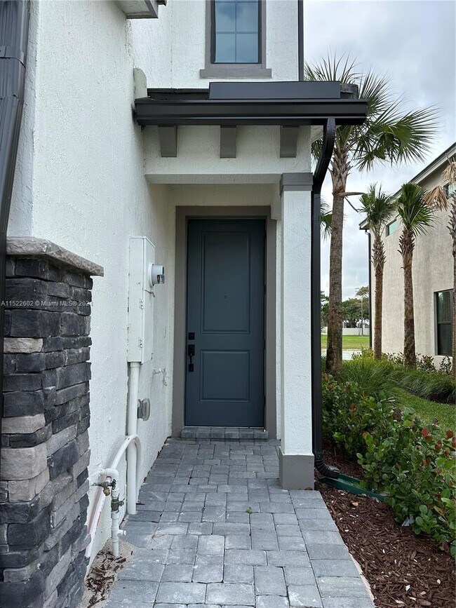 Foto del edificio - 2208 Appleton Cir S