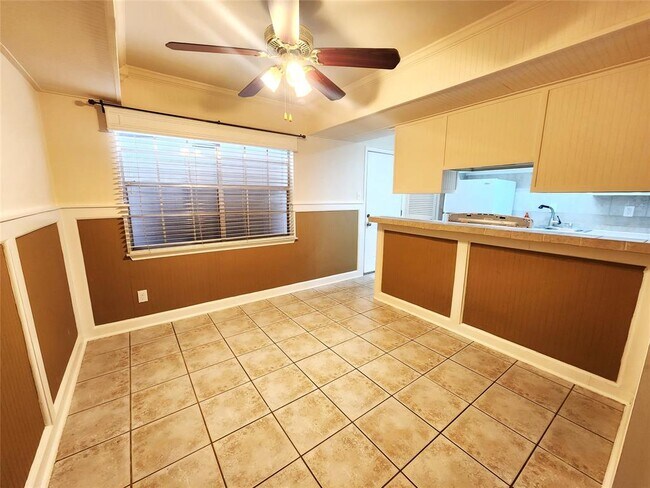 Foto del edificio - 1433 Cedar Post Ln