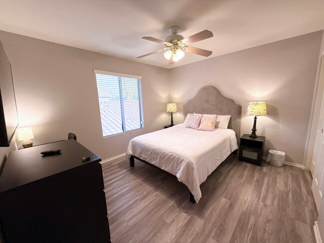 Building Photo - 6846 S 26th Pl