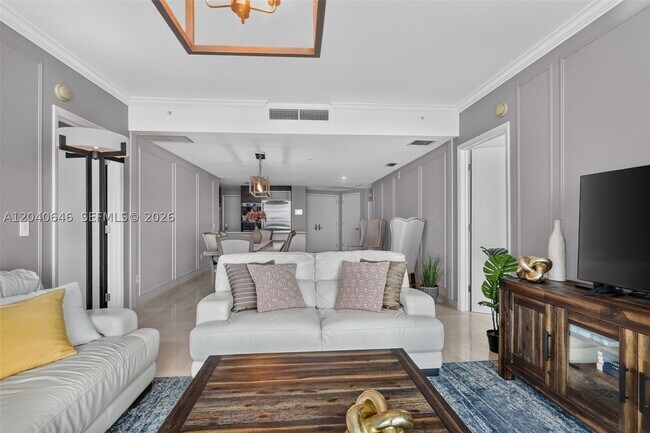 Building Photo - 17001 Collins Ave