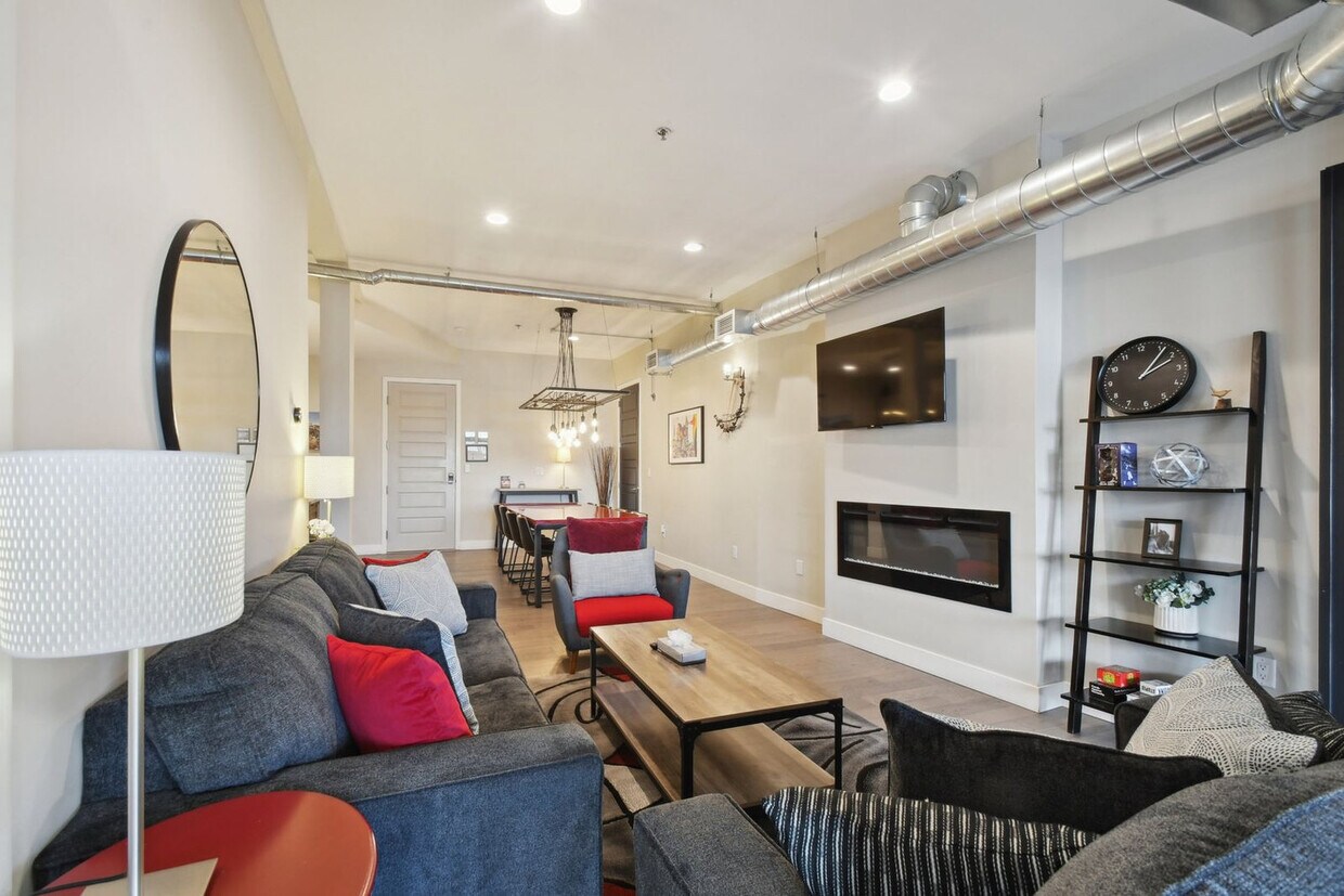 Foto principal - 3198 Blake St