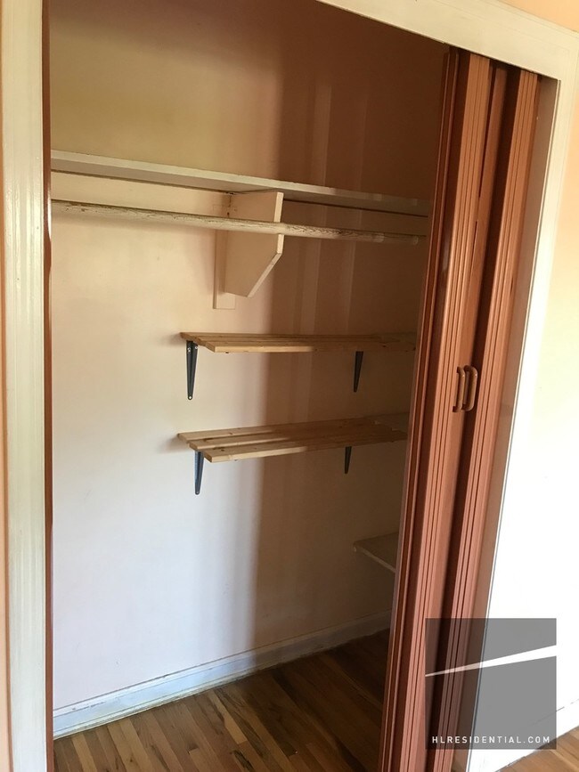 Foto del edificio - 5021 67th St