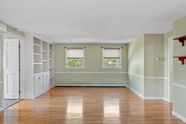 Foto del edificio - 9 Woodbury Ave