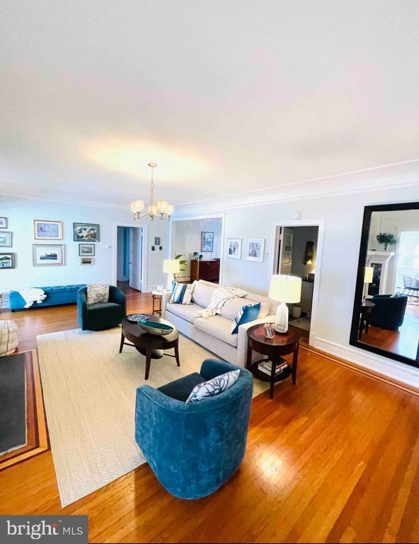 Primary Photo - 1 S Bartram Ave