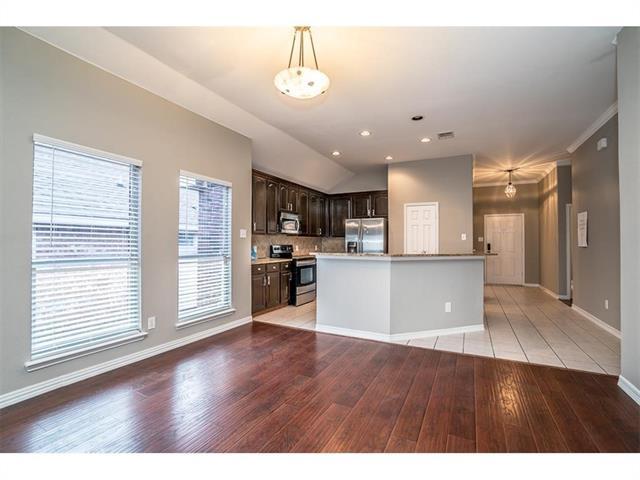 Building Photo - 8009 Indian Palms Trail