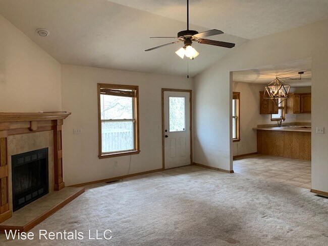Building Photo - 3 br, 2 bath House - 1074 S Blackwood