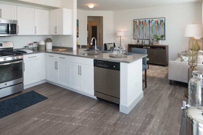 Kitchen/Living Area - Westbrook Village at Great River