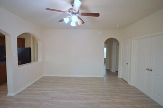 Building Photo - 11115 Barker Park Ct