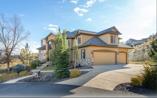 Foto del edificio - 1610 E Eagle Feather Ln