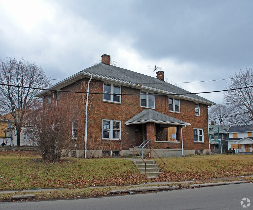 Foto del edificio - 2820 N Main St