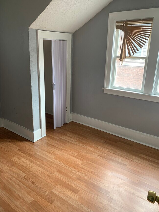 Foto del edificio - 6334 Tuxedo St