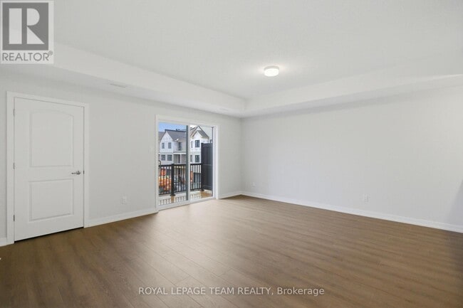 Building Photo - 547 Celestine Private