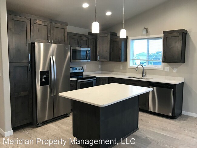 Foto del edificio - 3 br, 2 bath House - 2716 11th St W