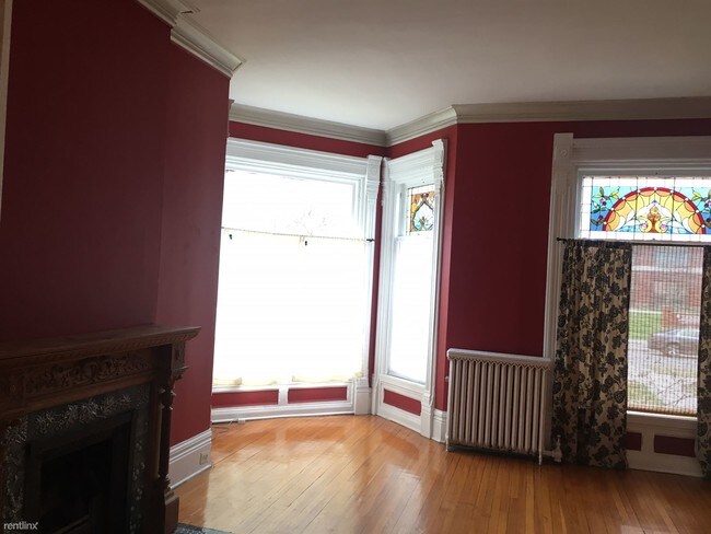 Building Photo - 2 br, 1 bath  - 442 Fountain St NE Apt 1