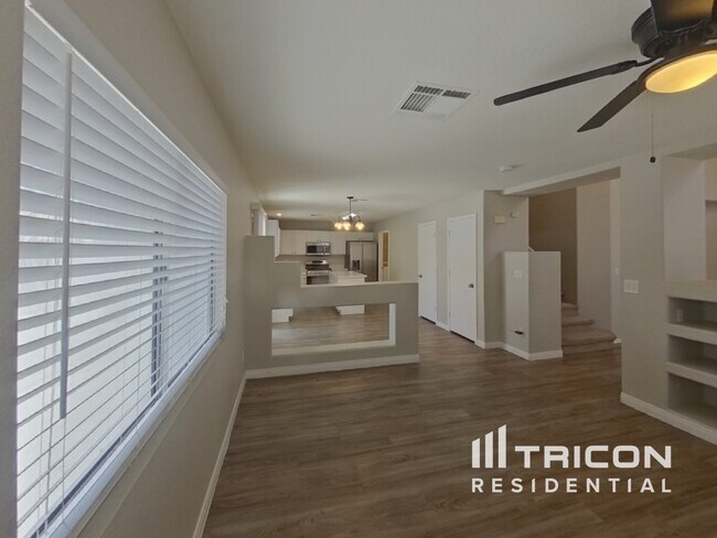 Foto del edificio - 5301 Fall Meadows Ave
