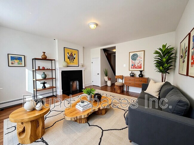 Photo du bâtiment - 328 James St N