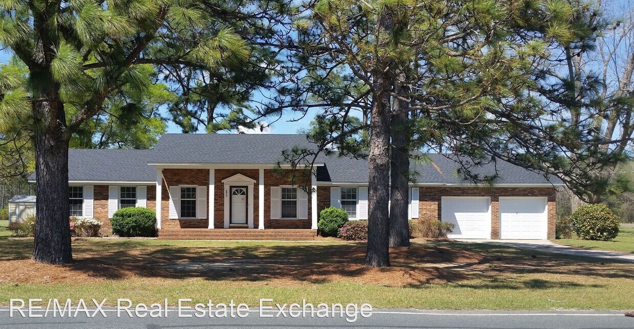 6819 E Great Marsh Church Rd, Saint Pauls, NC 28384 House Rental in