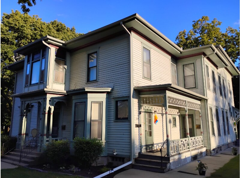 Foto principal - 722 Chapin St