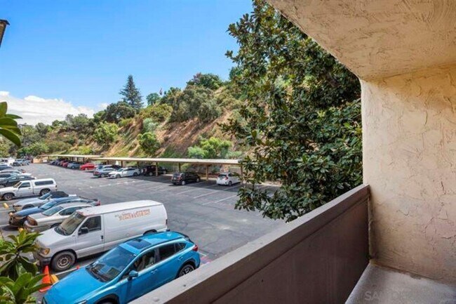 Foto del edificio - 6955 Alvarado Rd