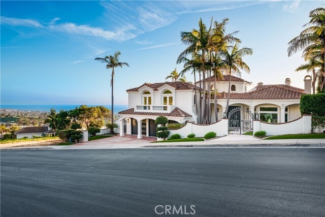 Building Photo - 19 Marbella