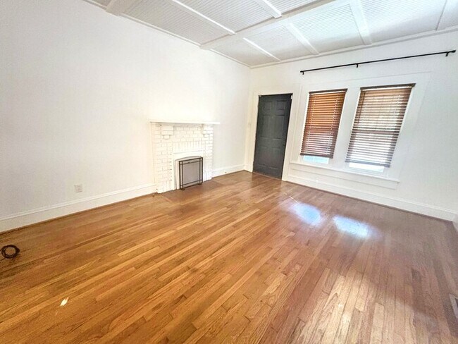 Foto del edificio - 4003 4th Ave S