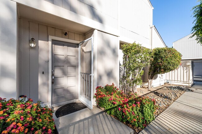 Building Photo - 333 S Bernardo Ave