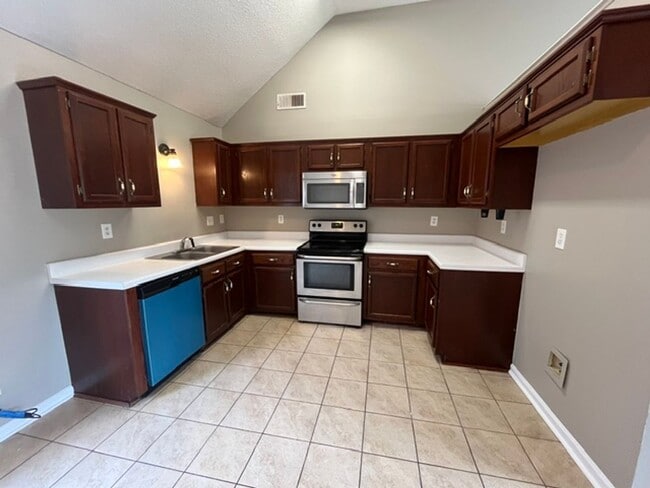 Building Photo - 392 Alex Cove