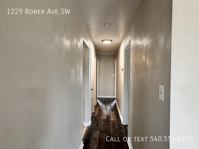 Building Photo - 1229 Rorer Ave SW