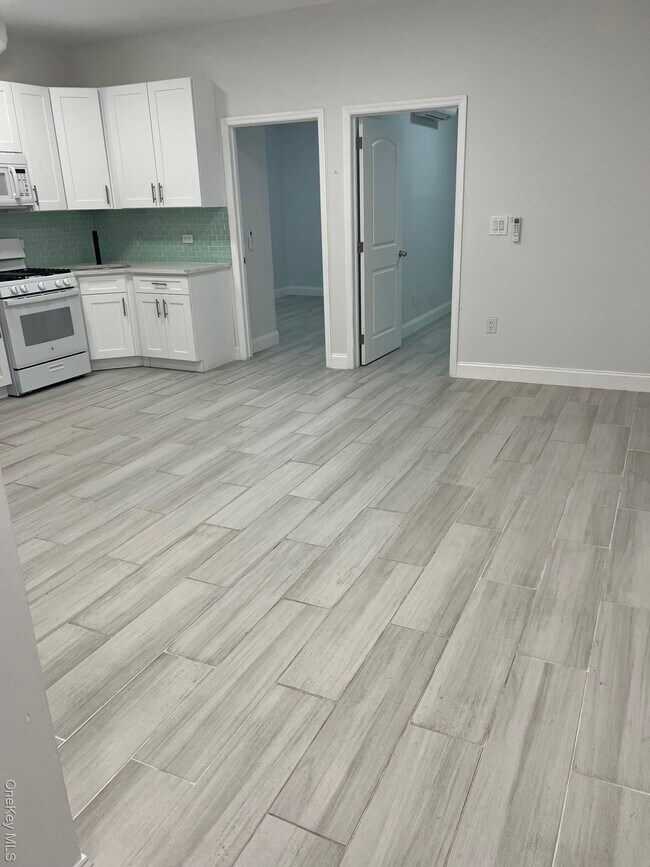 Building Photo - 102-03 Northern Blvd