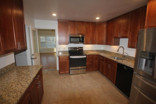 Photo - 9944 Murnane St House