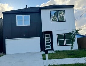 Building Photo - 8412 Vera Lou St