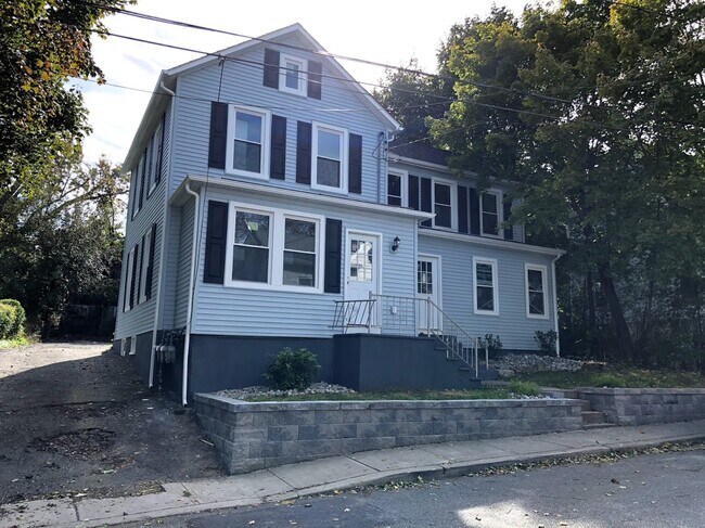 Foto del edificio - 31 Wells Ave