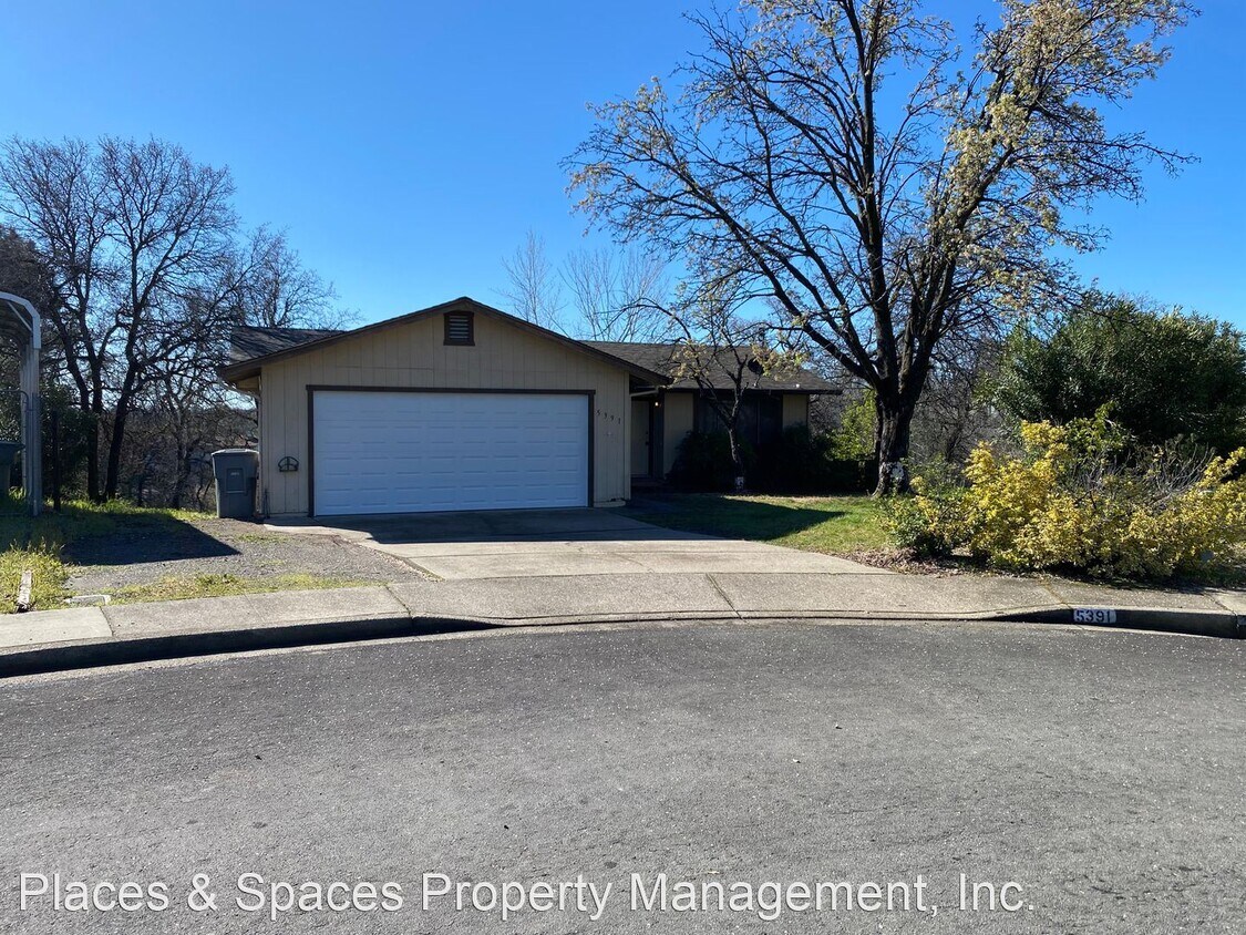 3 br, 2 bath House 5391 Court House Rental in Redding