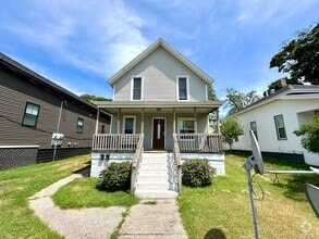 Building Photo - 1410 8th St