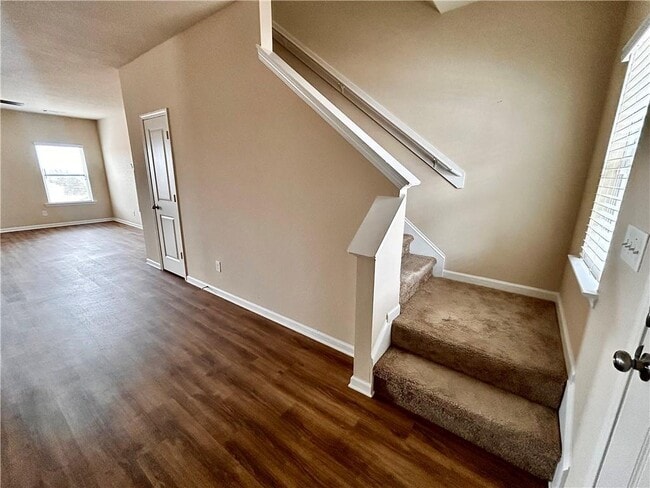 Building Photo - 3591 Falconwood Dr