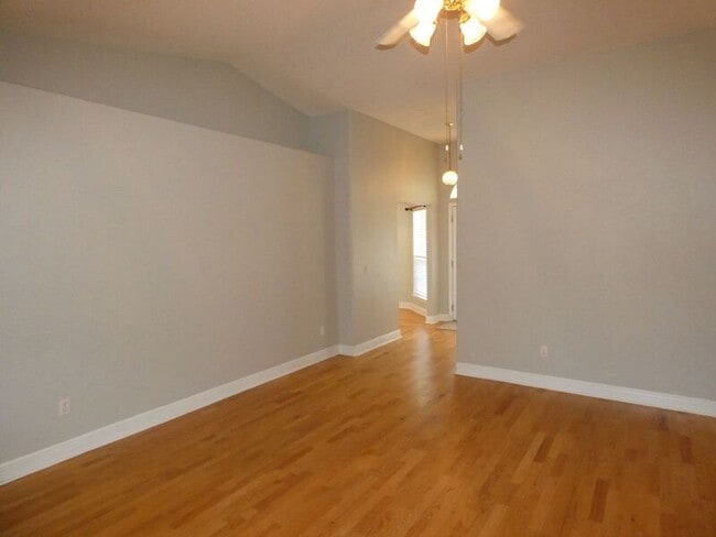 Building Photo - 4779 Winterdale Dr
