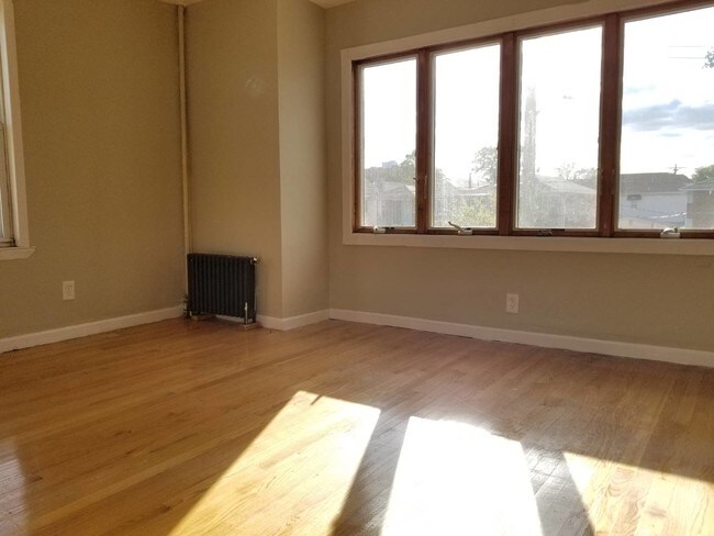 Building Photo - 2123 Troy Ave