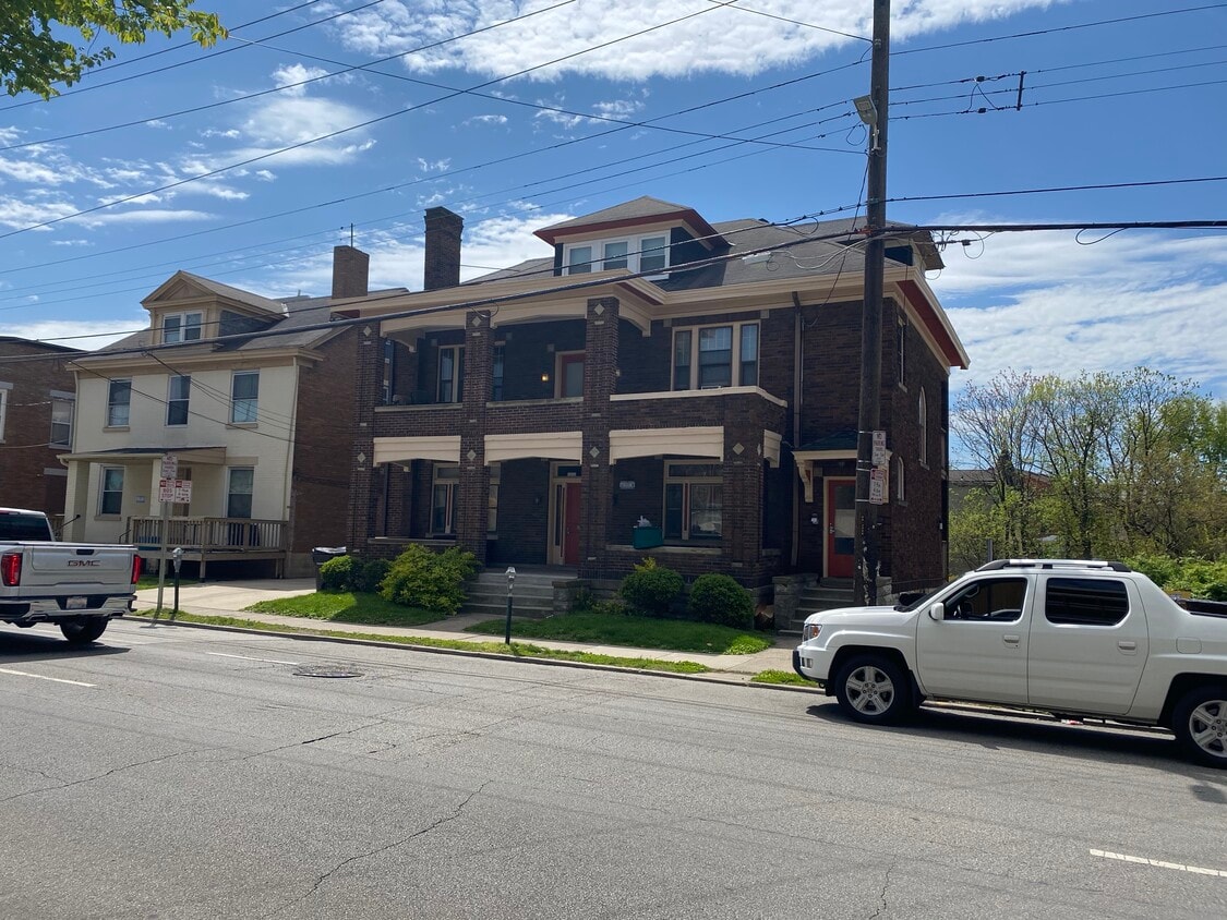 Primary Photo - 91 W McMillan St