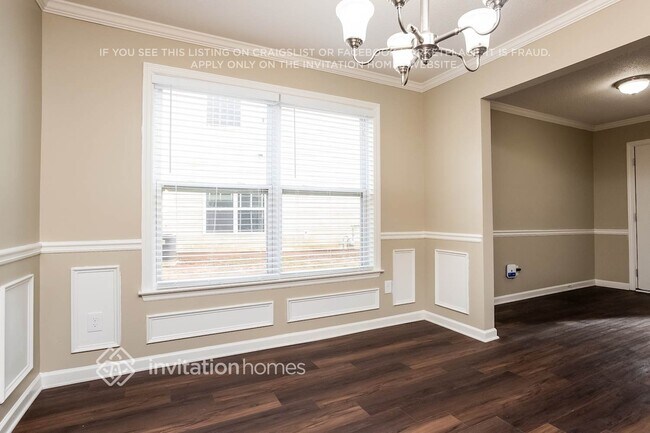 Foto del edificio - 4010 Shaded Oasis Ln