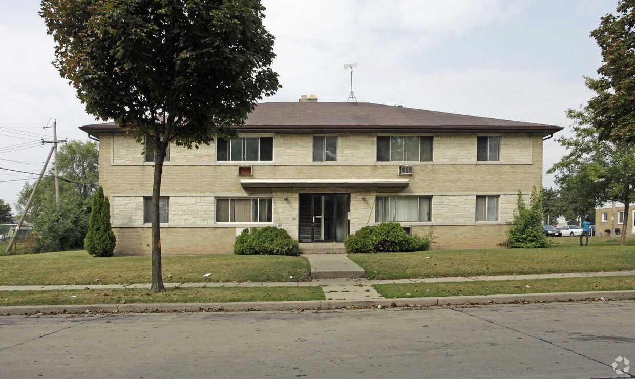 Building Photo - 6039 N 63rd St