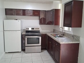 Building Photo - 6103 SW 69th St