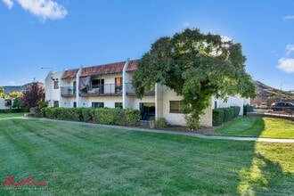 Building Photo - 776 Diagonal St Building Photo - 776 Diagonal St