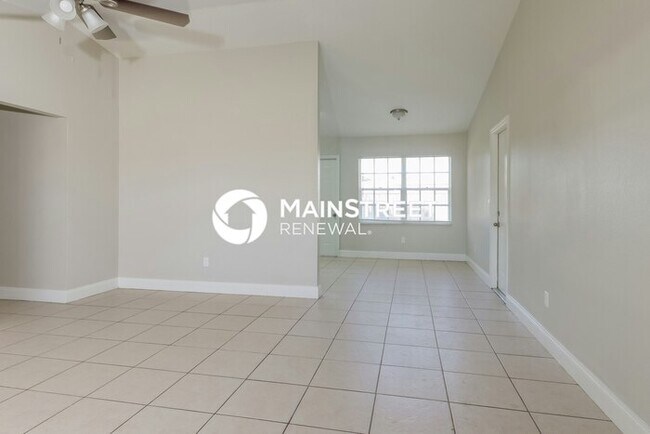 Foto del edificio - 2532 SE Berkshire Blvd